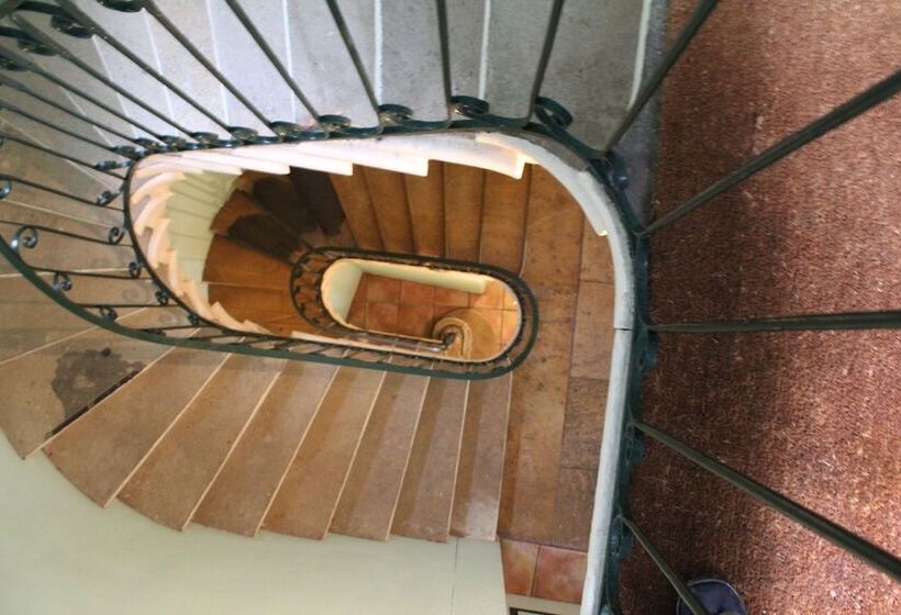 Отель Hôtel Restaurant Le Phénix