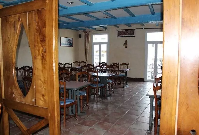 Hotelli Hôtel Restaurant Le Phénix