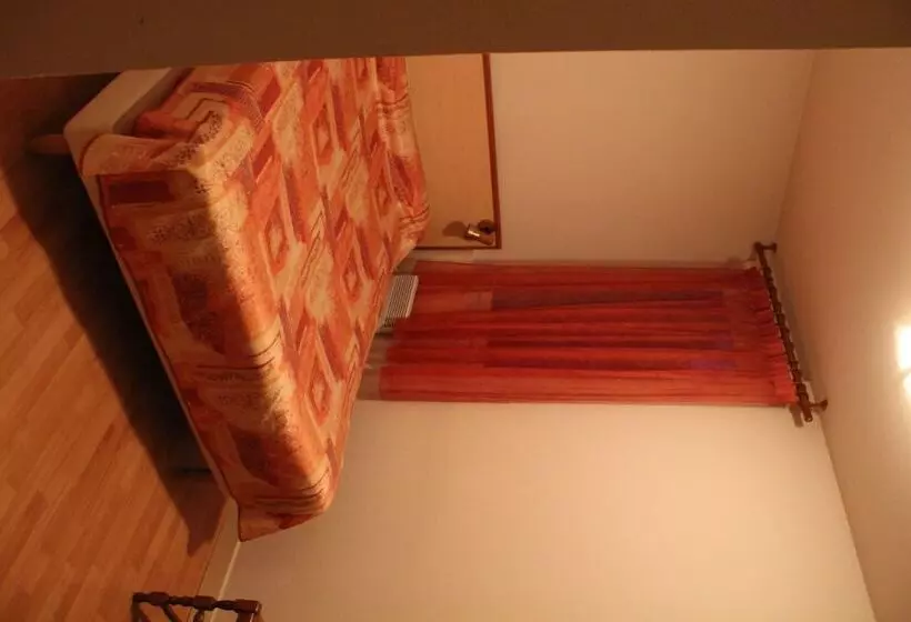 Hotelli Hôtel Restaurant Le Phénix