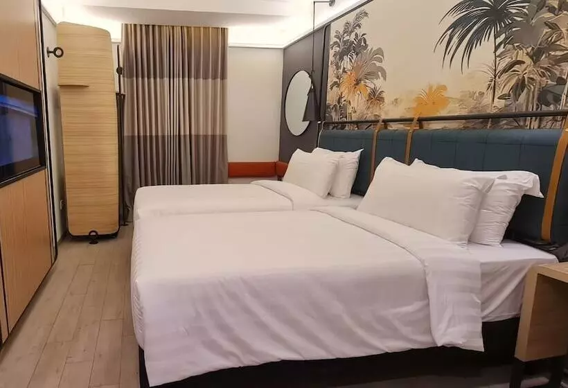 Luminor Hotel Legian Seminyak   Bali