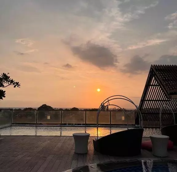 Luminor Hotel Legian Seminyak   Bali