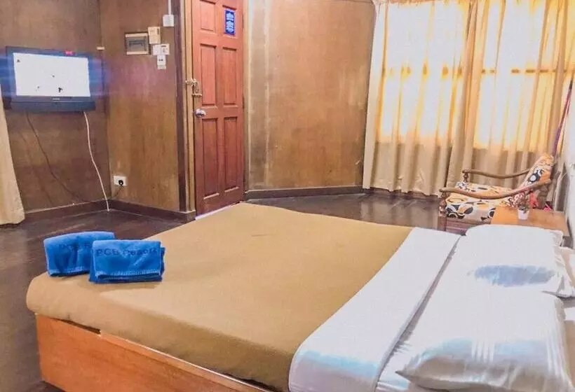 فندق Pcb Beach Resort