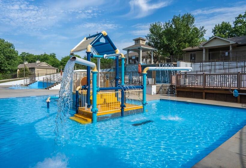 ホテル Stonebridge Village Resort