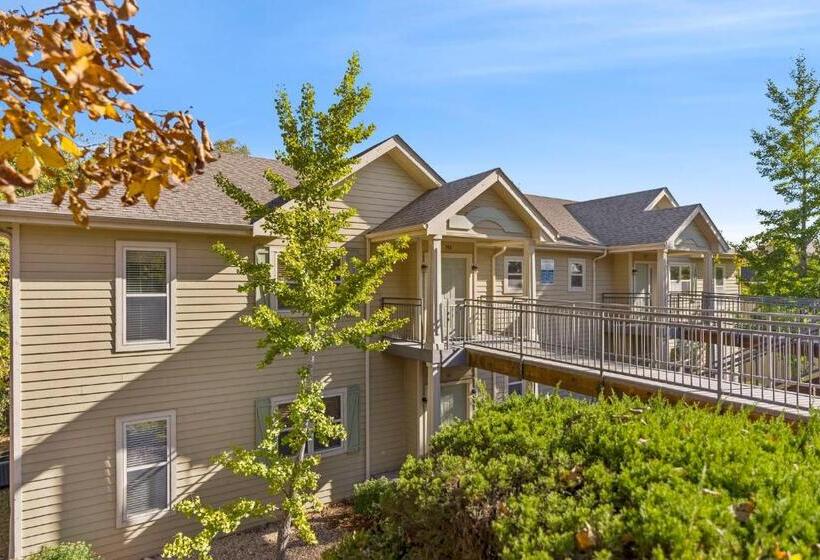 ホテル Stonebridge Village Resort