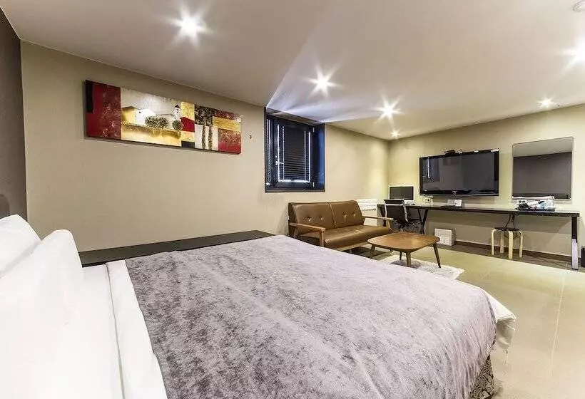 ホテル Suwon City Hall Thassos