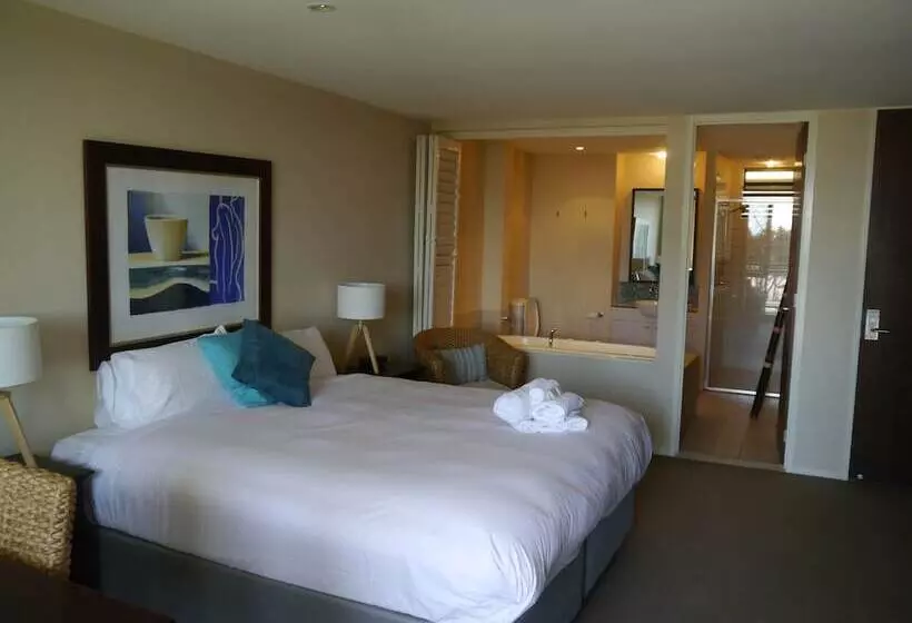 Marine Boutique Apartments