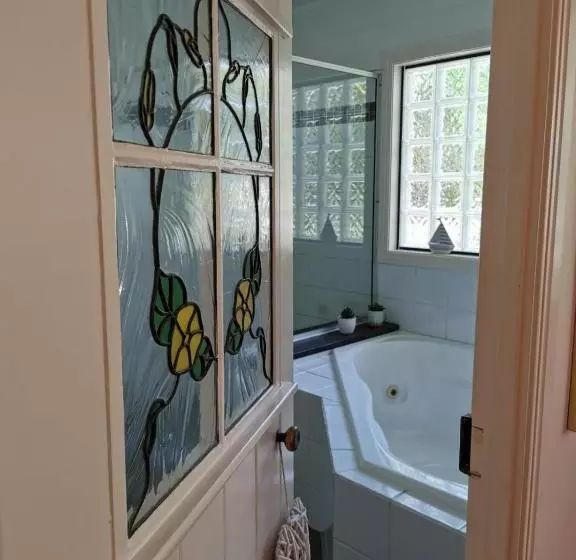 پانسیون Arcadia House