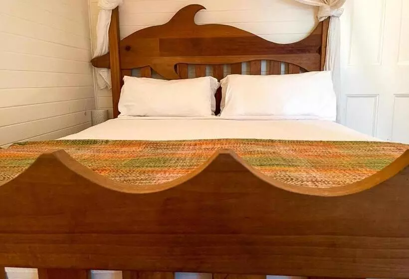 پانسیون Arcadia House