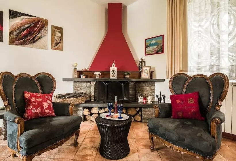 Pensjonat Nake Residenza Artistica