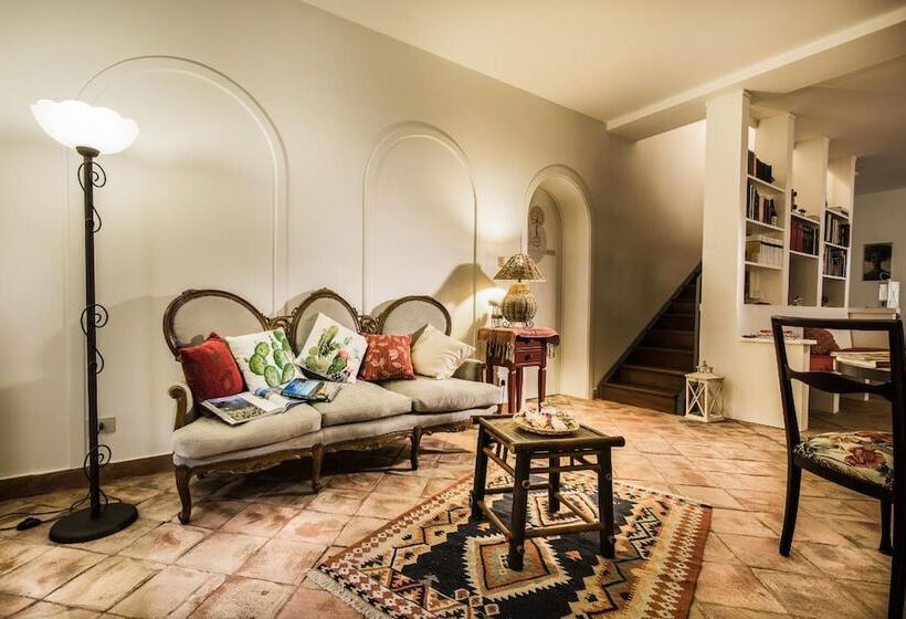 Пансион Nake Residenza Artistica