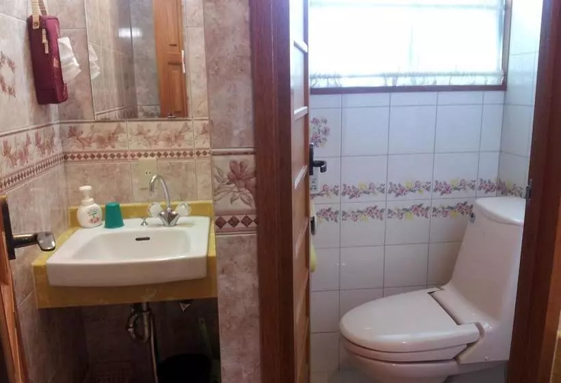 Bed and Breakfast Orange Pension