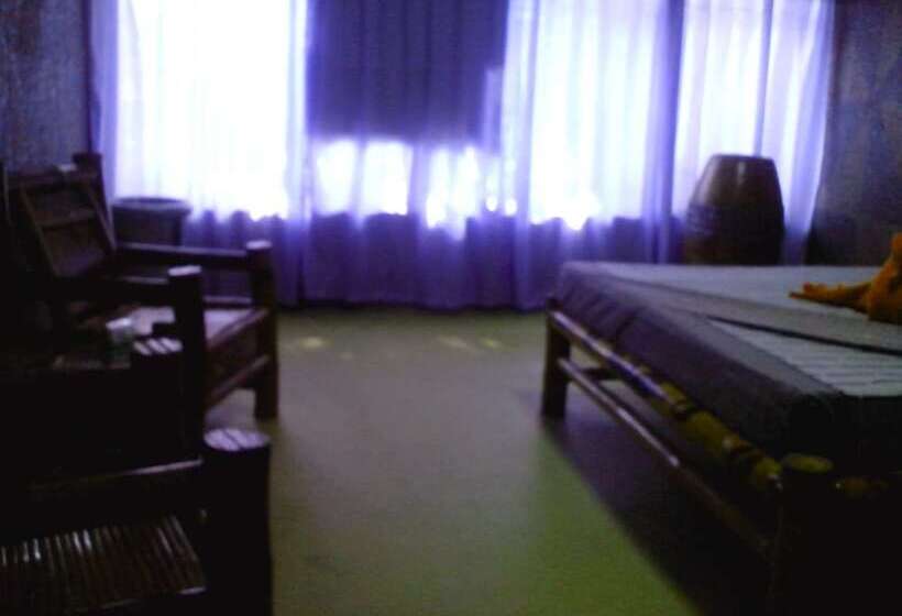 Friendship Budget Hostel