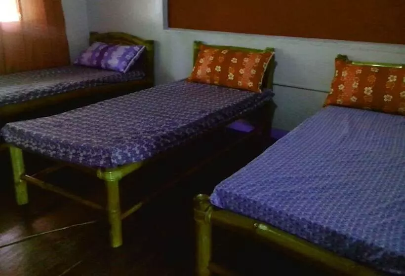 Friendship Budget Hostel