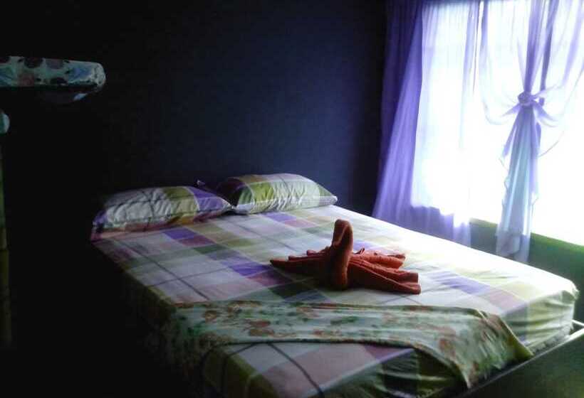 Friendship Budget Hostel