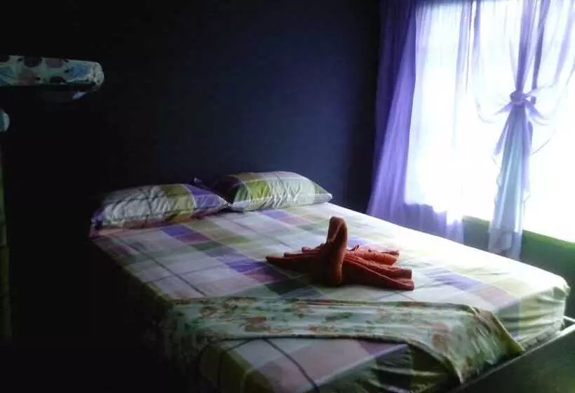 Friendship Budget Hostel