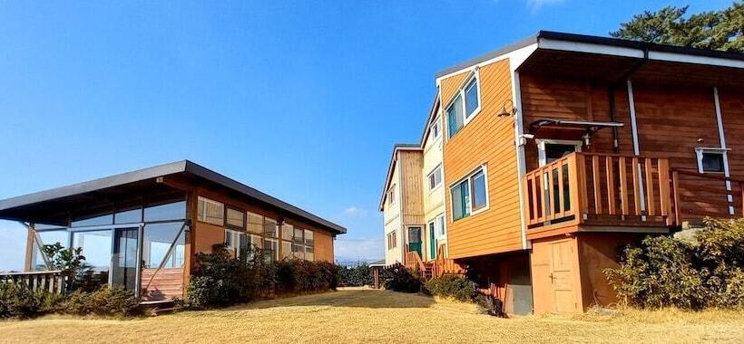 Hotel Breakfast At Tiffany S Pension