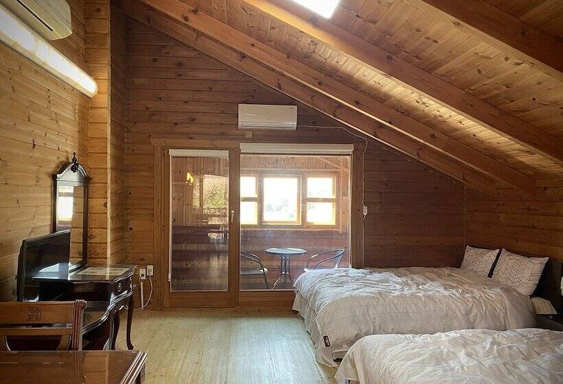 Hotel Breakfast At Tiffany S Pension