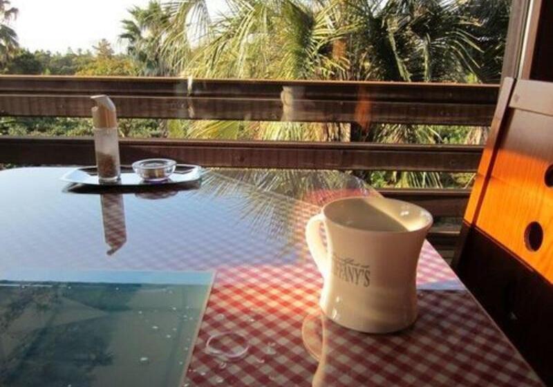 Hotel Breakfast At Tiffany S Pension