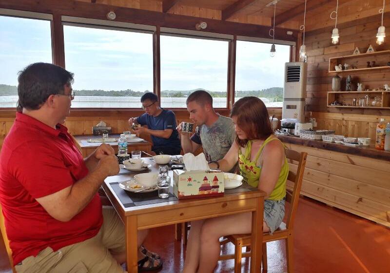 Hotel Breakfast At Tiffany S Pension