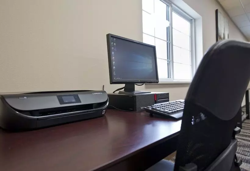 فندق Cobblestone Inn & Suites Newton