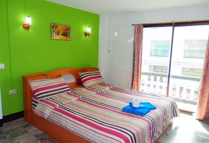 Отель Evelyn Residence