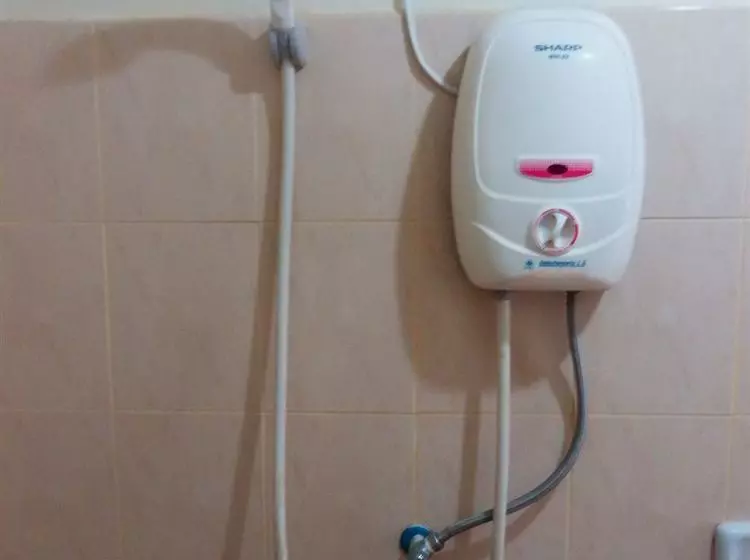 Отель Evelyn Residence