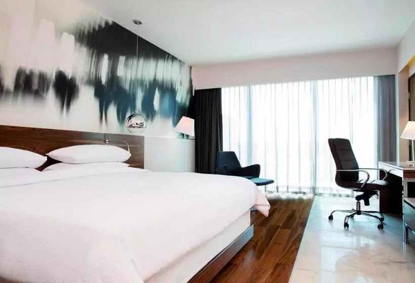 酒店 Krystal Urban Guadalajara