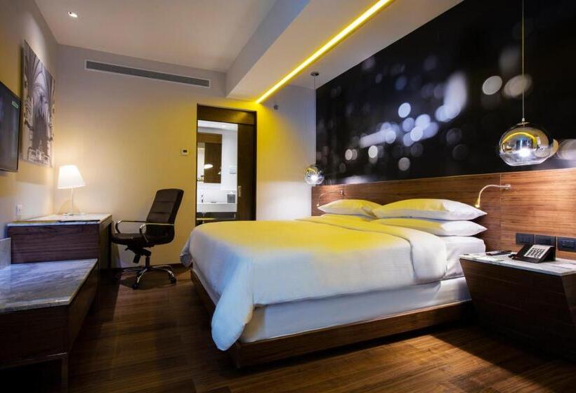 酒店 Krystal Urban Guadalajara