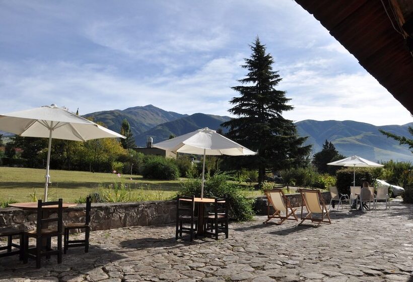 Отель Las Tacanas