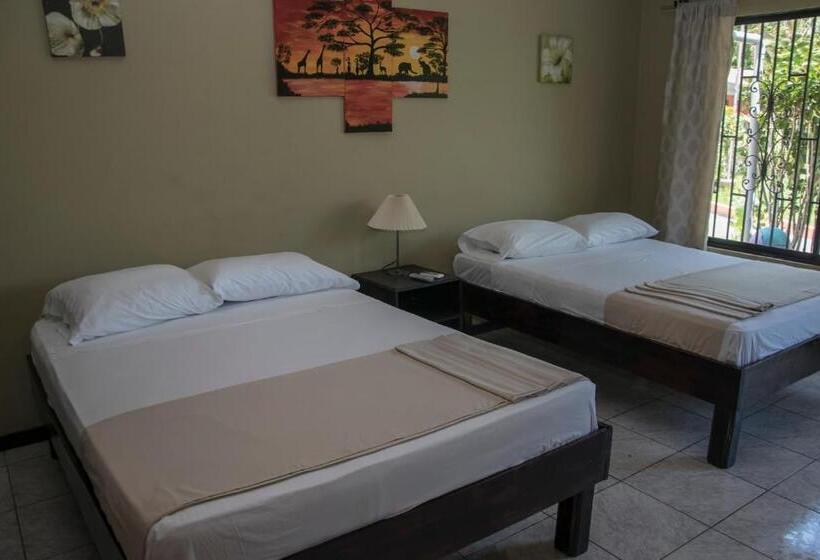 فندق Pacific Paradise Resort