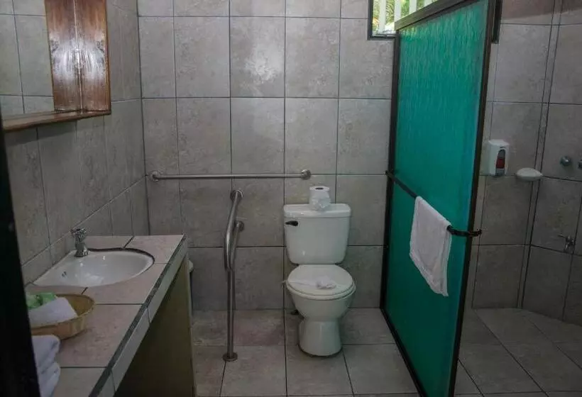 هتل Pacific Paradise Resort