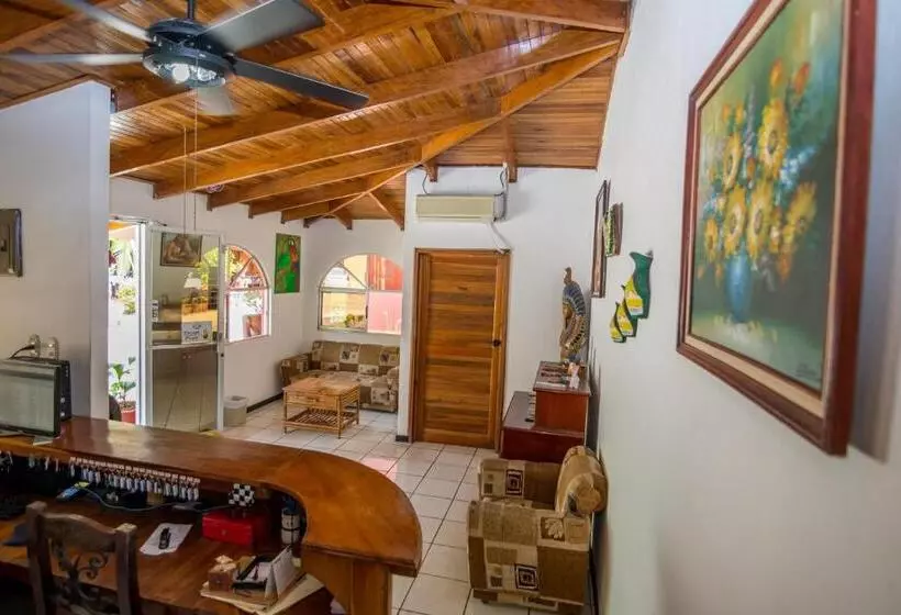 هتل Pacific Paradise Resort