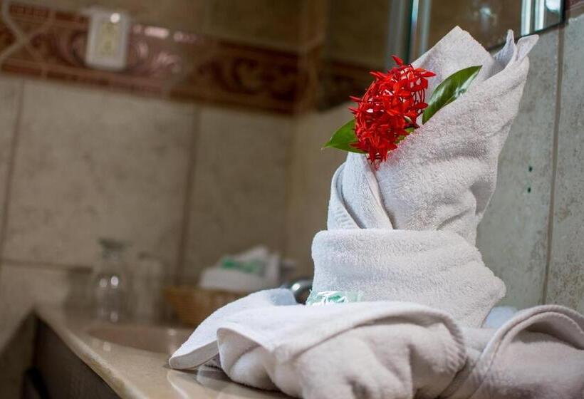 فندق Pacific Paradise Resort