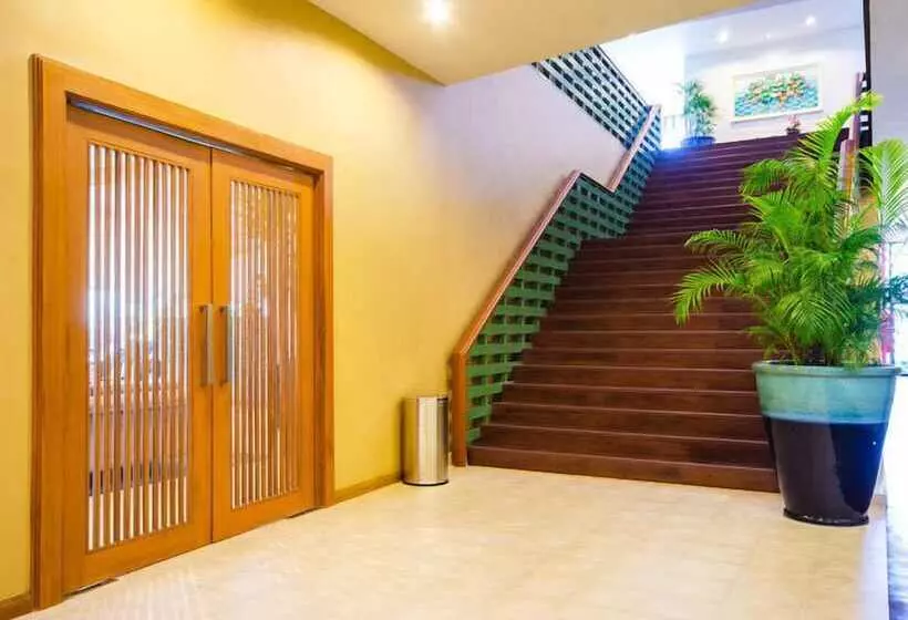 ホテル Rimkhobfa Urban Resort