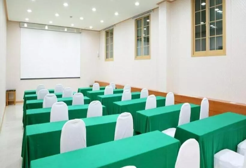 هتل The-k Seoraksan Family