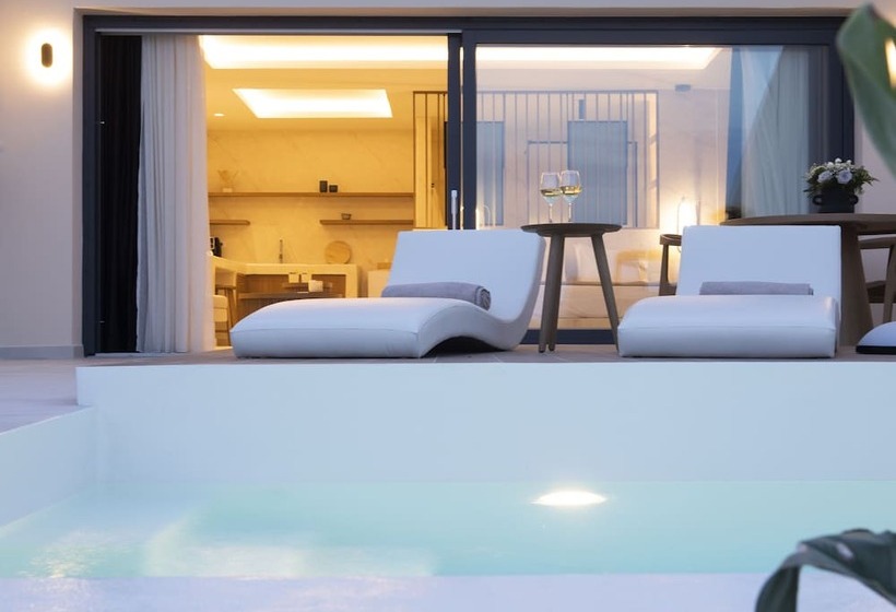 Hotel Pnoé Luxury Suites