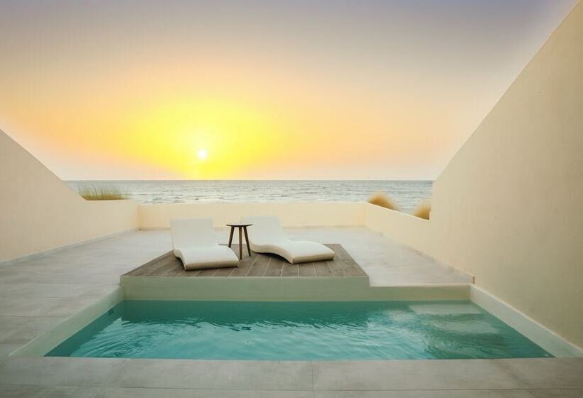 Hotel Pnoé Luxury Suites