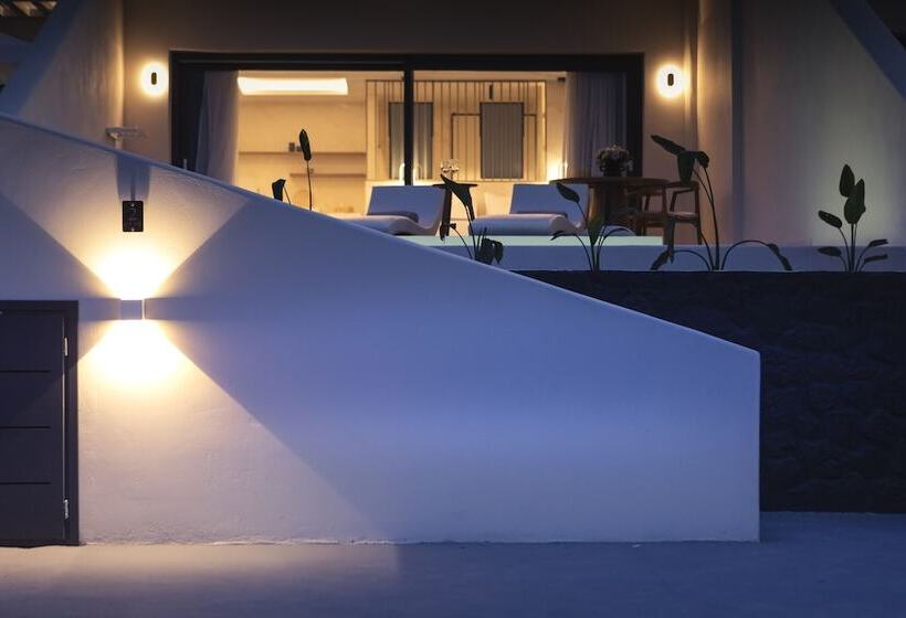 Hotel Pnoé Luxury Suites