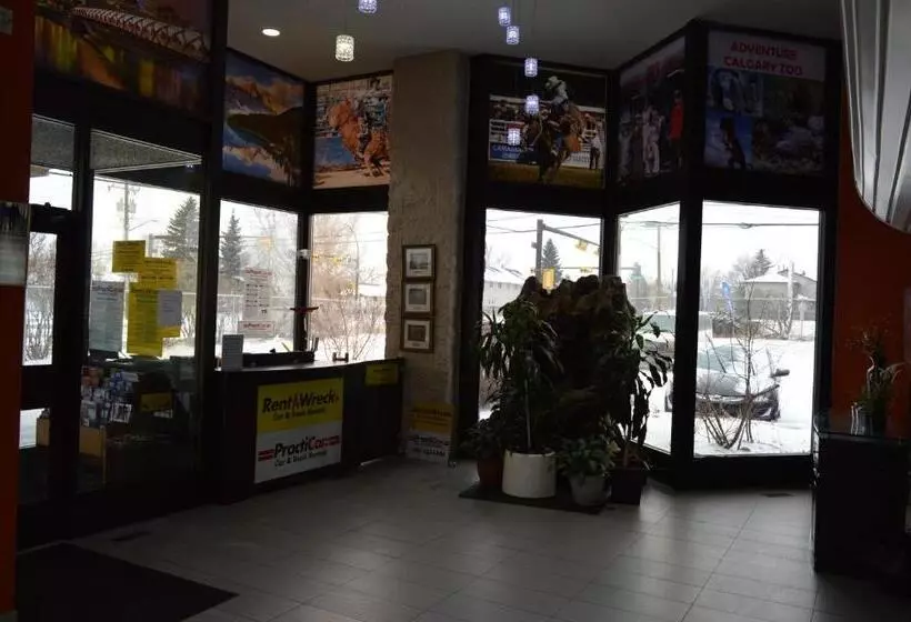 Отель Airport Traveller S Inn