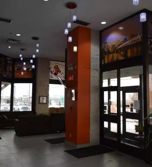 Отель Airport Traveller S Inn