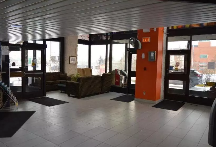 Отель Airport Traveller S Inn