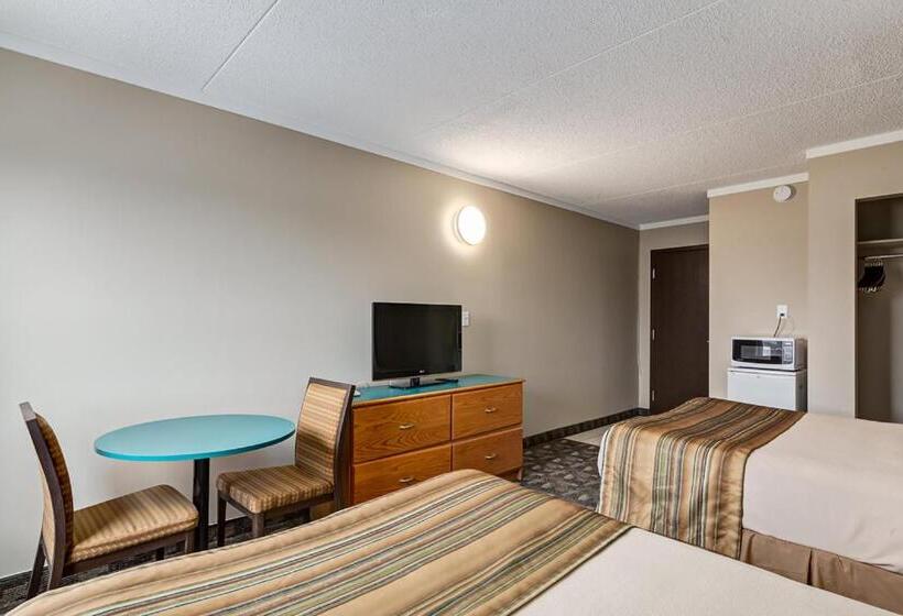 בית מלון כפרי Airport Traveller S Inn