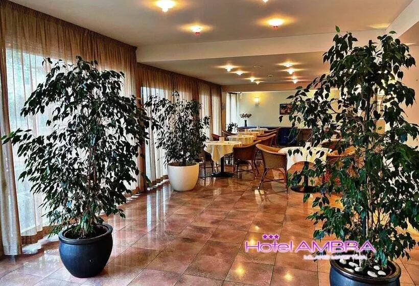 ホテル Ambra