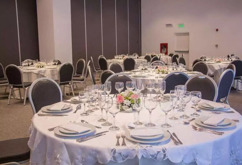 هتل Dazzler By Wyndham Asuncion