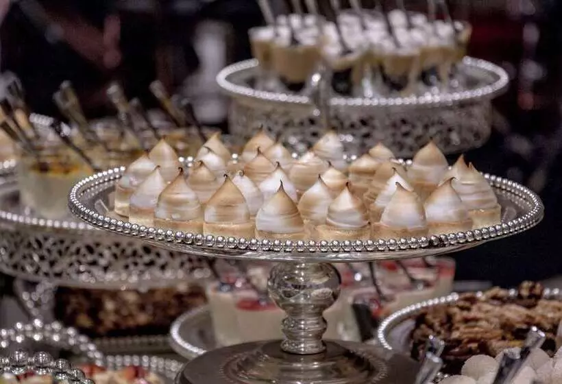 هتل Dazzler By Wyndham Asuncion