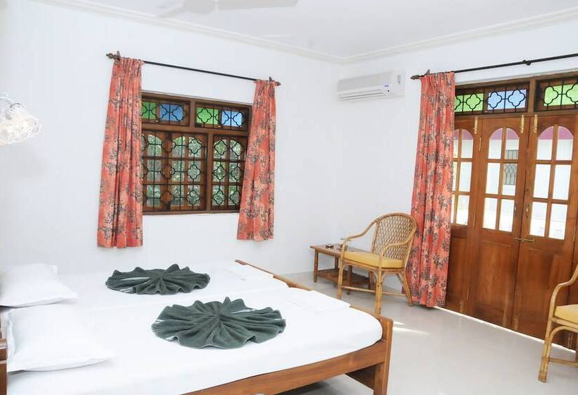 فندق D'souza's Holiday Homes