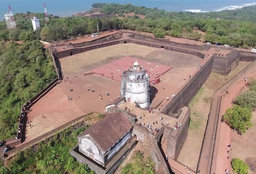 فندق D'souza's Holiday Homes