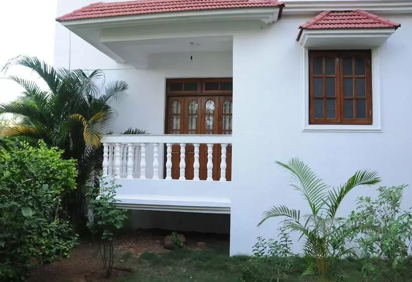 호텔 D'souza's Holiday Homes