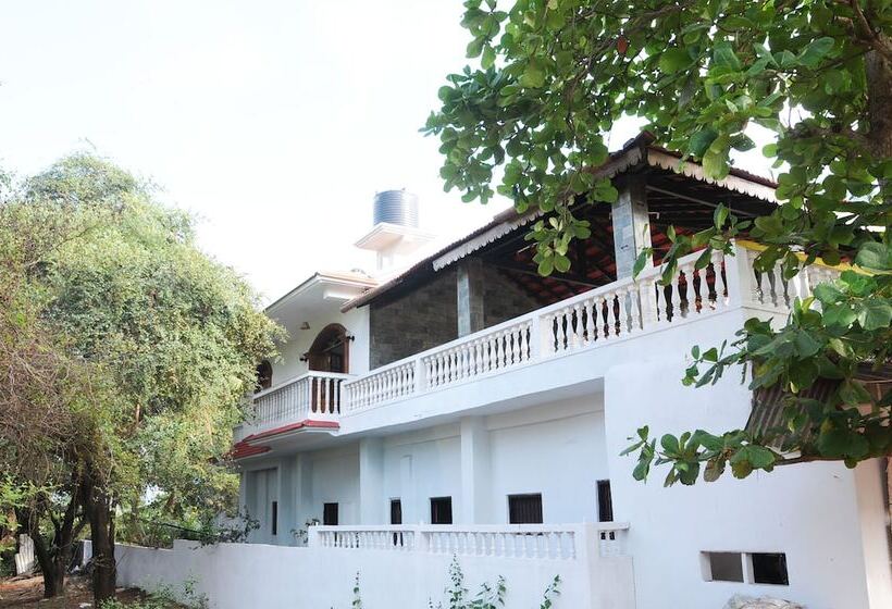 فندق D'souza's Holiday Homes