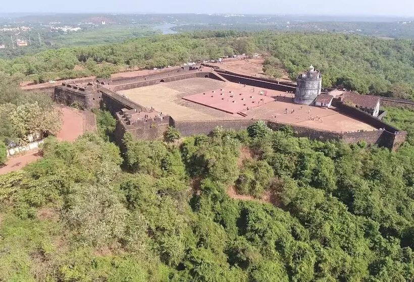 호텔 D'souza's Holiday Homes